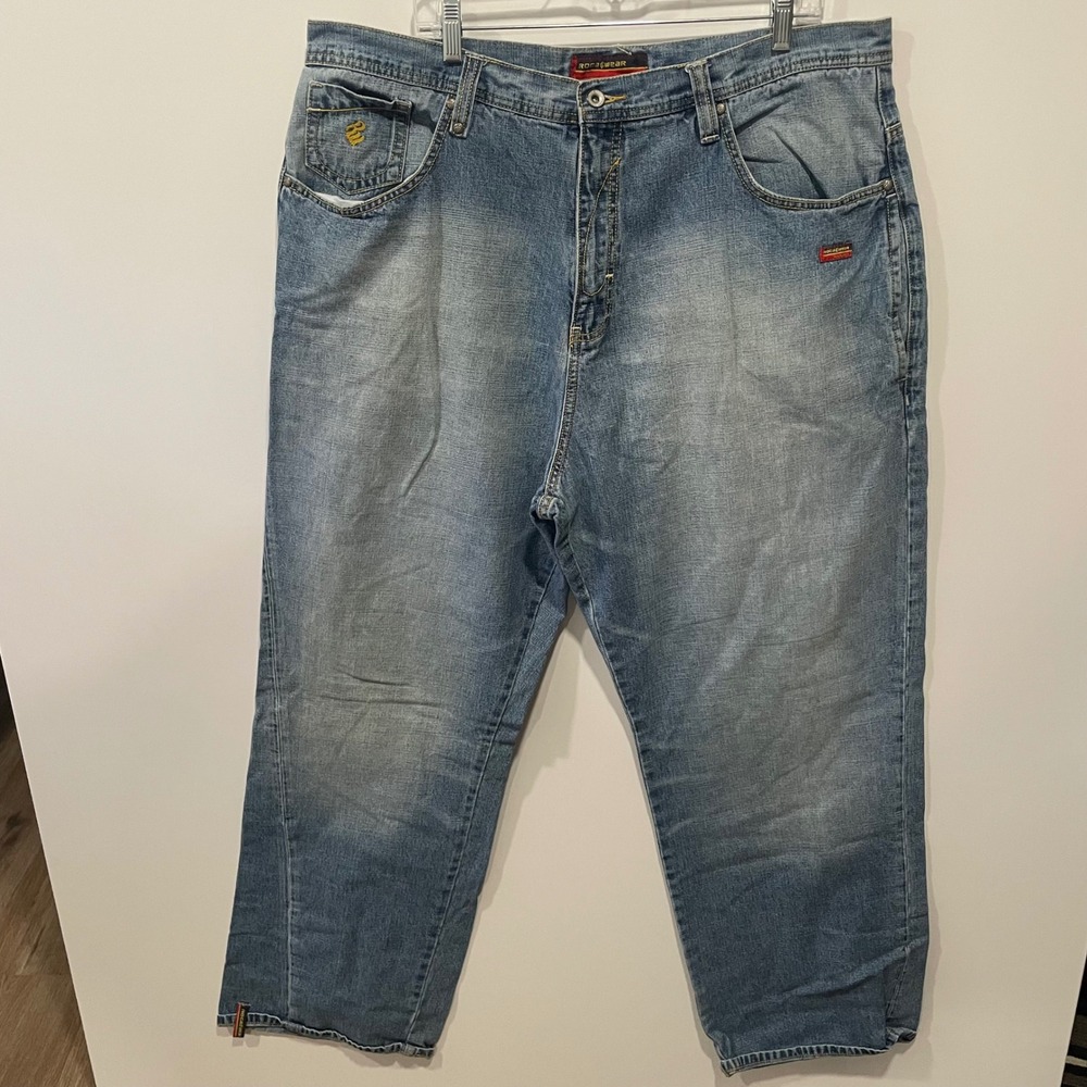 Rocawear Mens Jeans Size 42W x 34L Light Wash Relaxed Fit Denim Pants